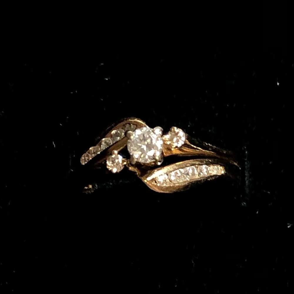 Diamond and 14k gold wedding set